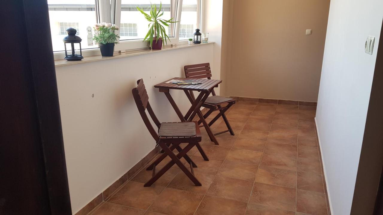 Vegvar Delux Apartman Gyula Bagian luar foto
