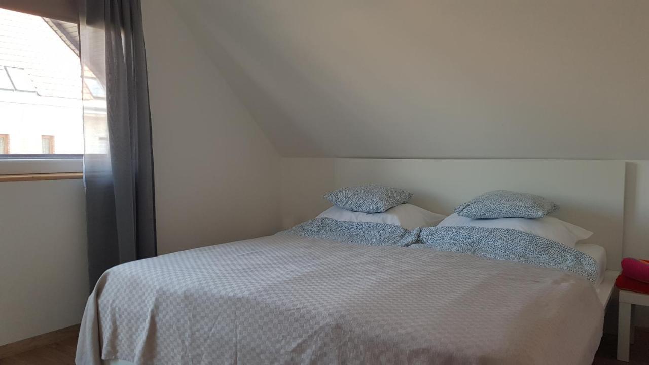 Vegvar Delux Apartman Gyula Bagian luar foto